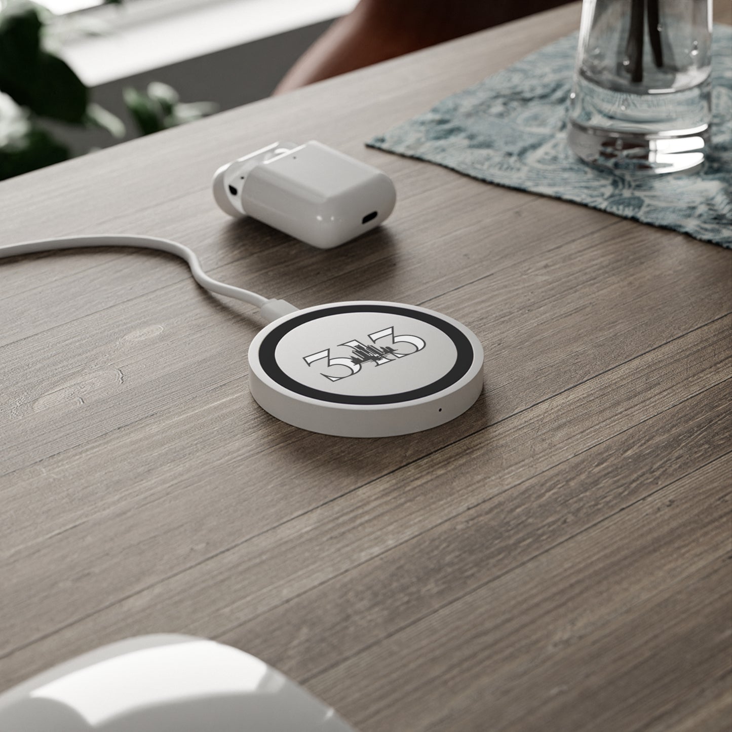 313  Skyline Wireless Charging Pad - Stylish Tech Accessory
